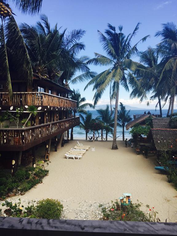 Bamboo House Beach Lodge & Restaurant Puerto Galera Exterior foto